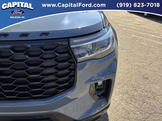 Certified 2025 Ford Explorer ST-Line w/ Premium Package AWD/4WD image 11