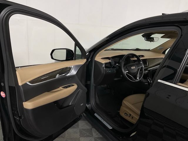 Used 2020 Cadillac XT6 Premium Luxury w/ Platinum Package AWD/4WD image 22