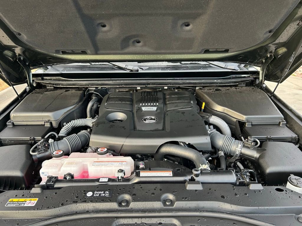 Used 2025 Lexus GX 550 image 9