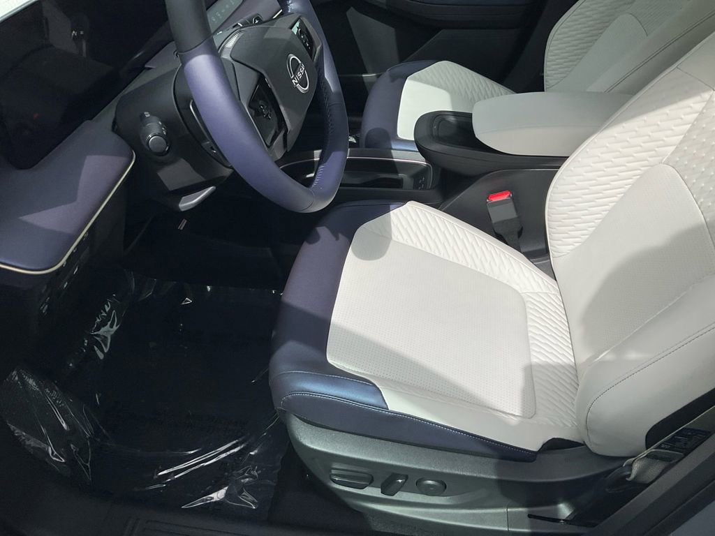 New 2026 Nissan Leaf Platinum+ w/ Cargo Package (Platinum+) image 12