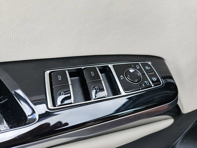 Certified 2025 Cadillac Escalade ESV Sport AWD/4WD image 30