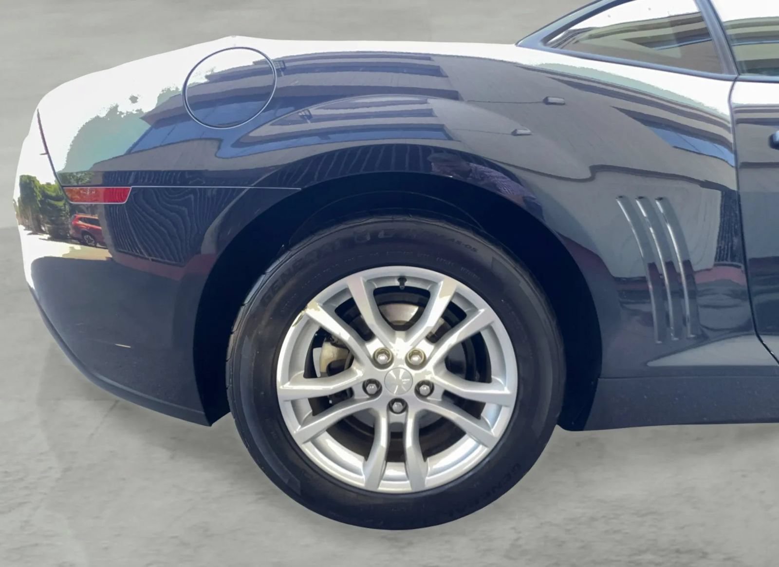 Used 2014 Chevrolet Camaro LS RWD image 46