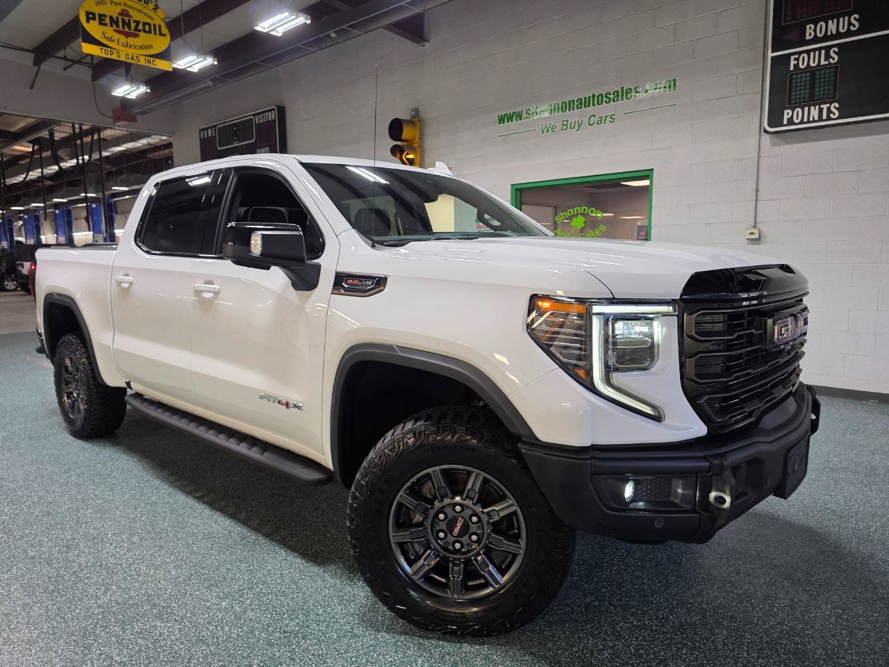 Used 2024 GMC Sierra 1500 AT4X AWD/4WD image 12