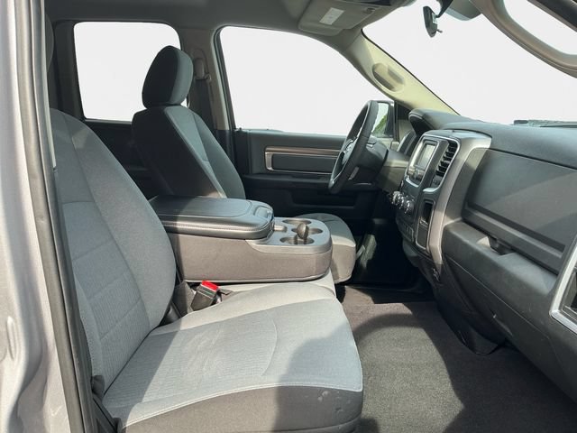Used 2024 RAM 1500 Classic SLT AWD/4WD image 18