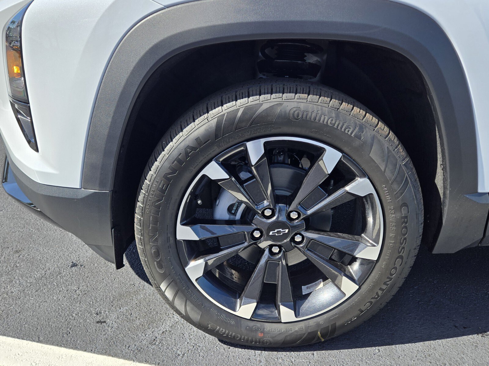New 2026 Chevrolet Equinox RS w/ Safety and Technology Package FWD image 4