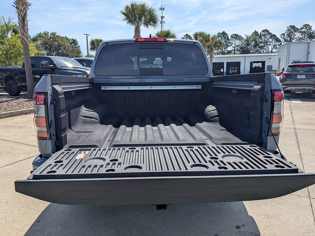 Used 2025 Nissan Frontier Pro-X w/ Pro Convenience Package RWD image 12