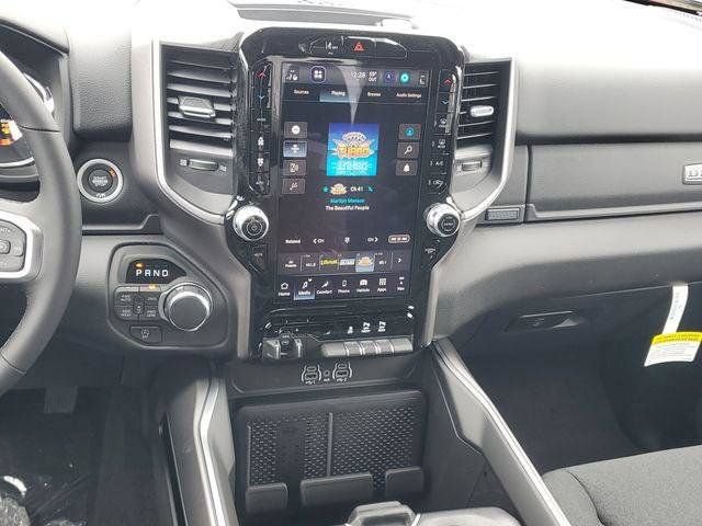 New 2026 RAM 1500 Big Horn AWD/4WD image 14