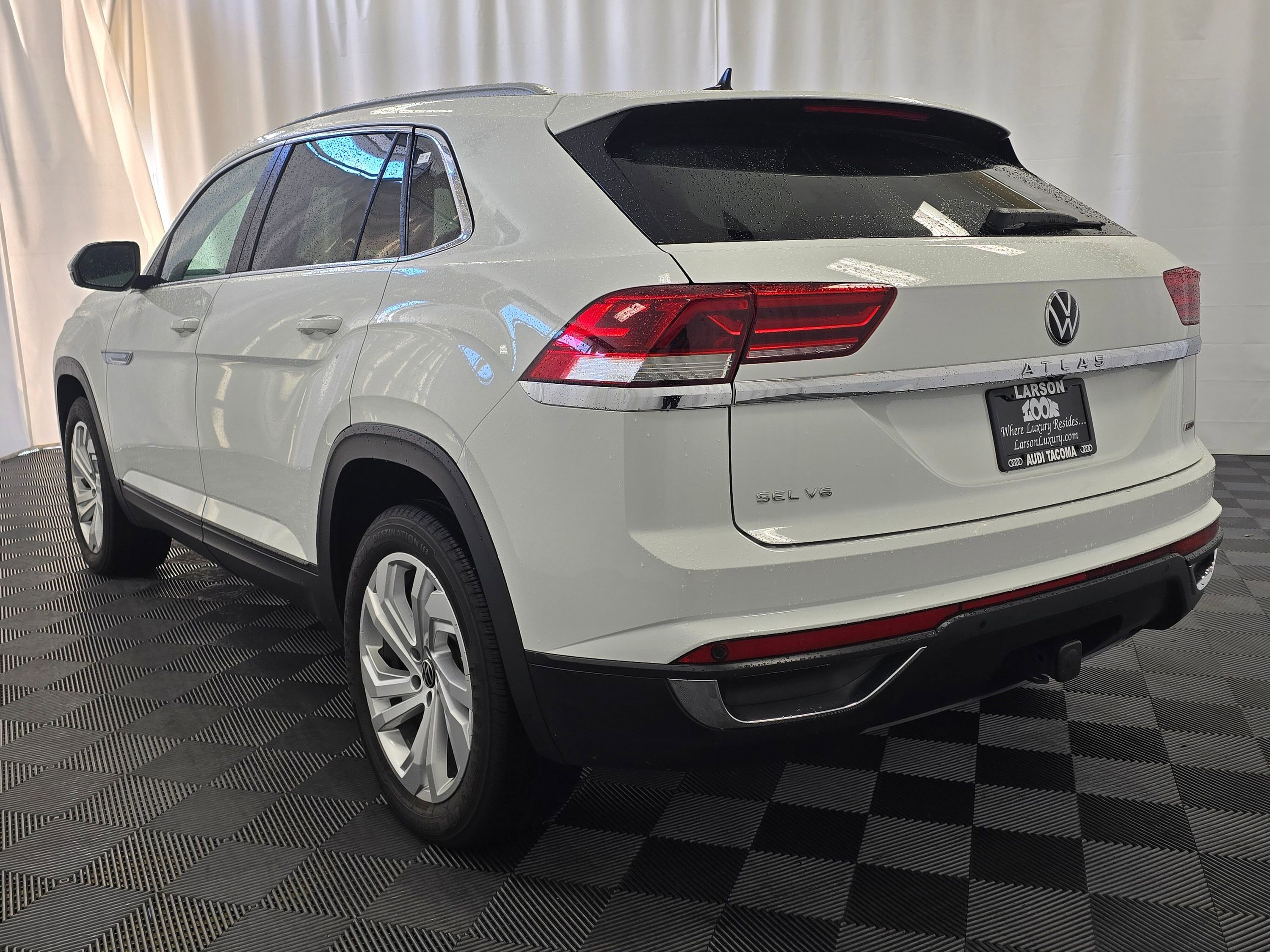 Used 2020 Volkswagen Atlas Cross Sport SEL image 4
