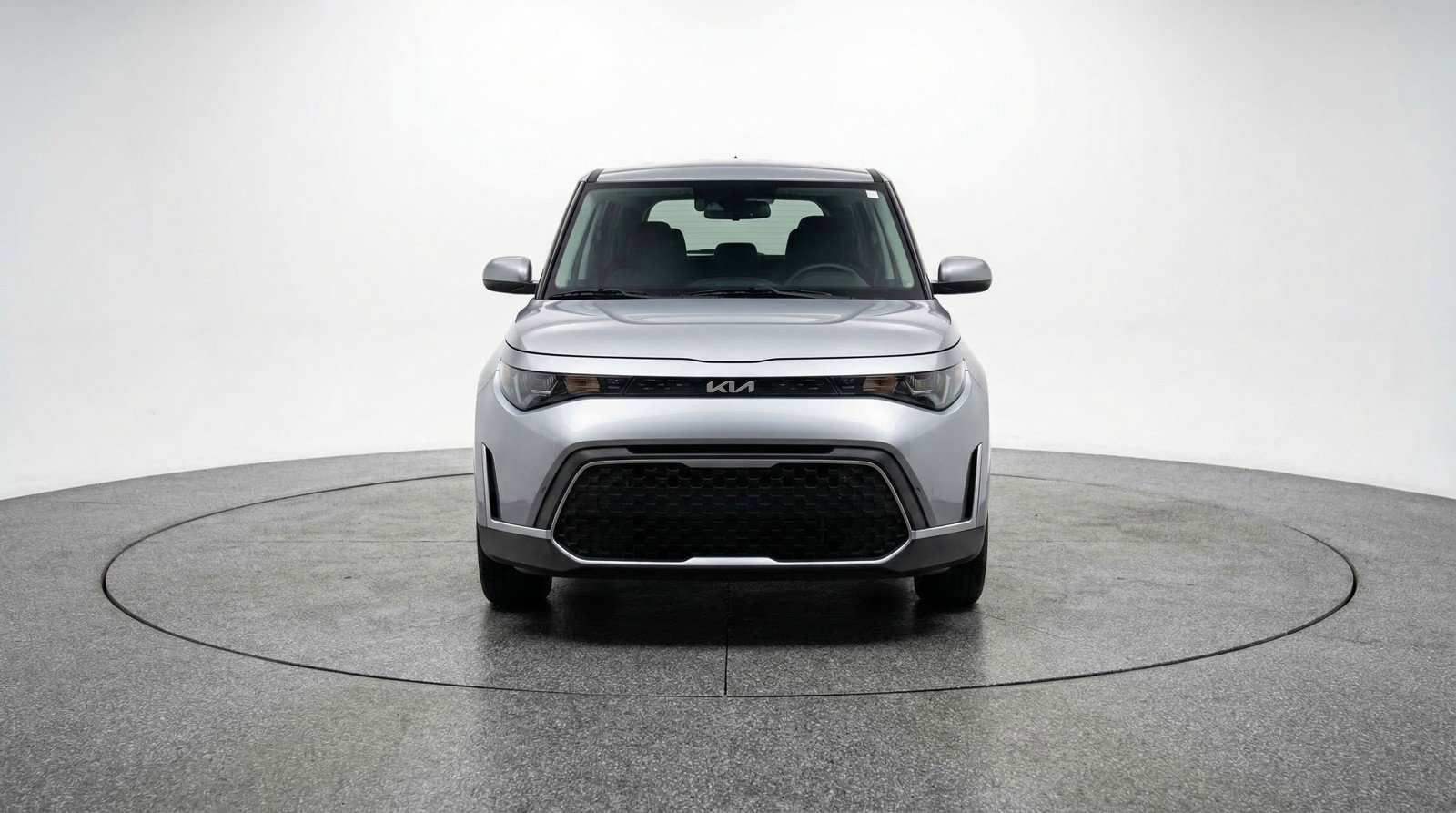 Used 2025 Kia Soul LX w/ LX Technology Package image 2