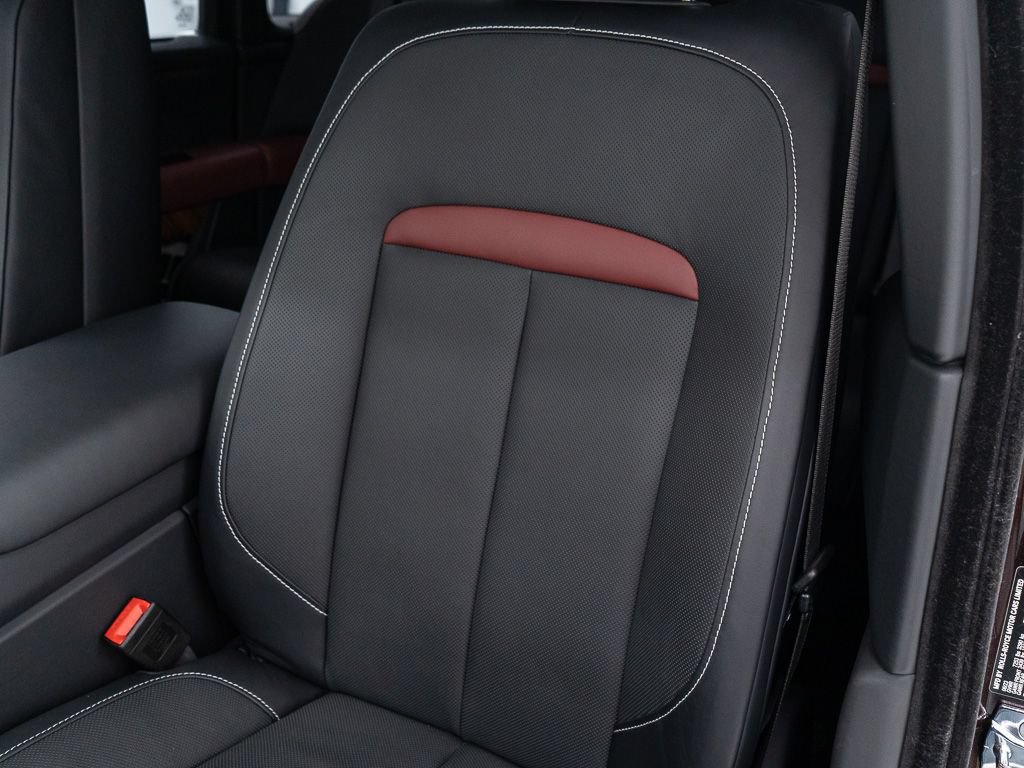Certified 2023 Rolls-Royce Cullinan AWD/4WD image 18