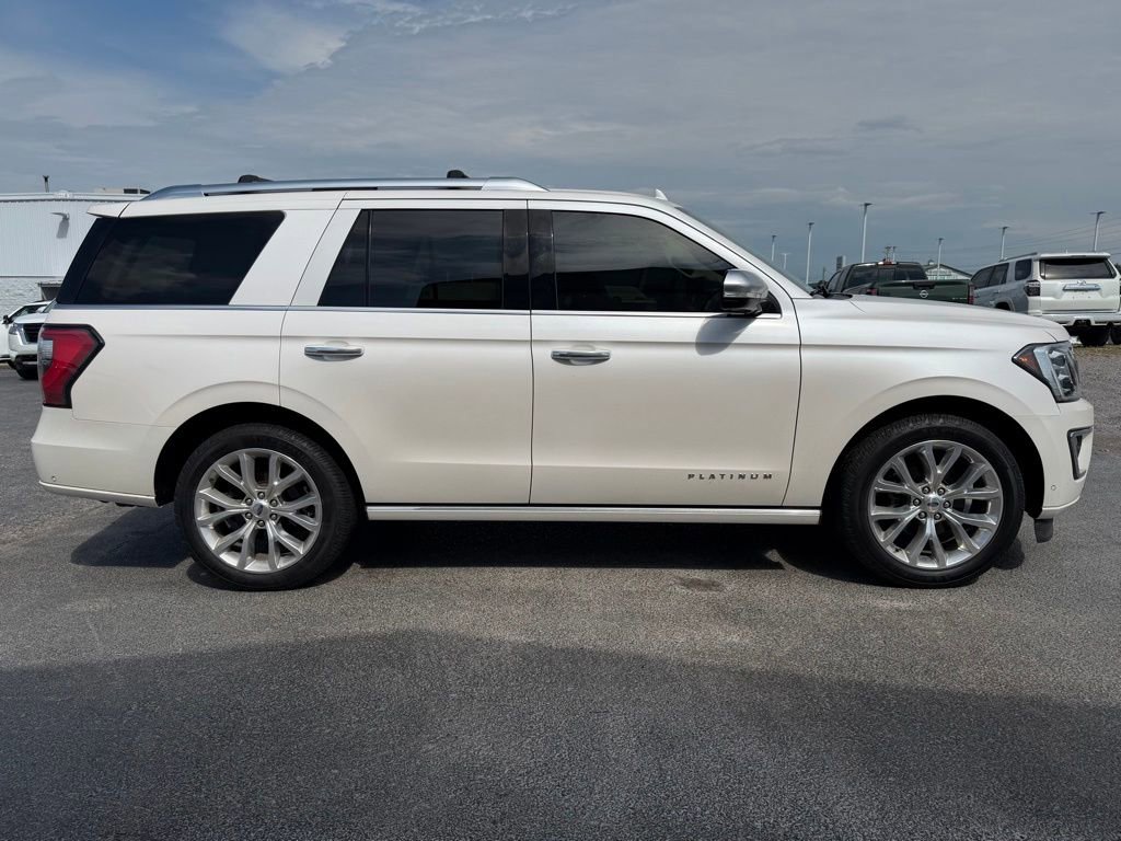 Used 2018 Ford Expedition Platinum AWD/4WD image 4