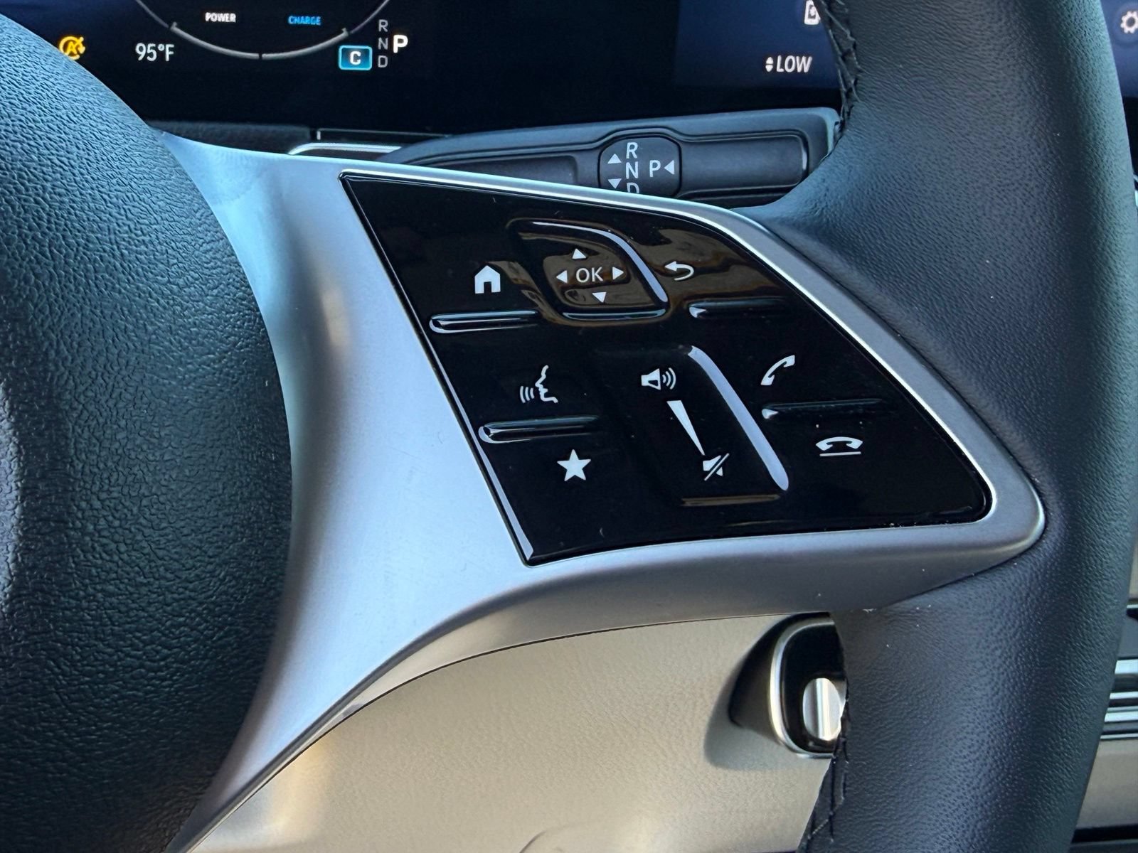New 2026 Mercedes-Benz GLB 250 4MATIC image 21