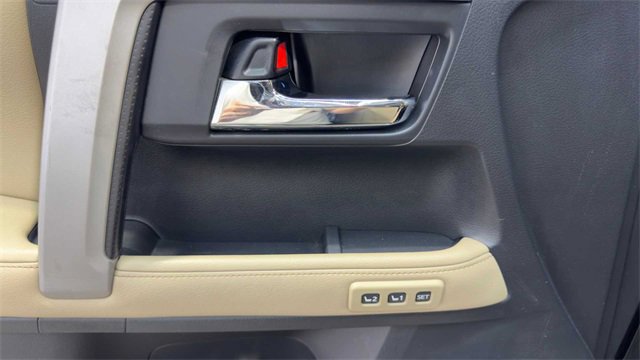 Used 2015 Toyota 4Runner Limited image 20