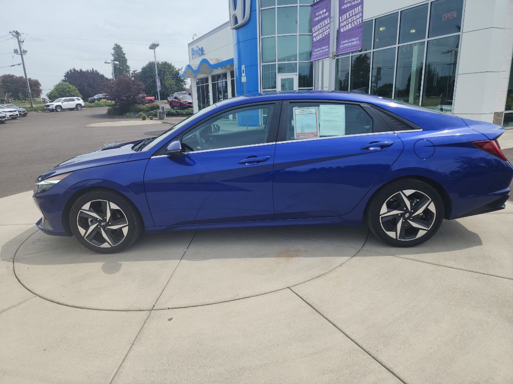 Used 2022 Hyundai Elantra Limited image 3