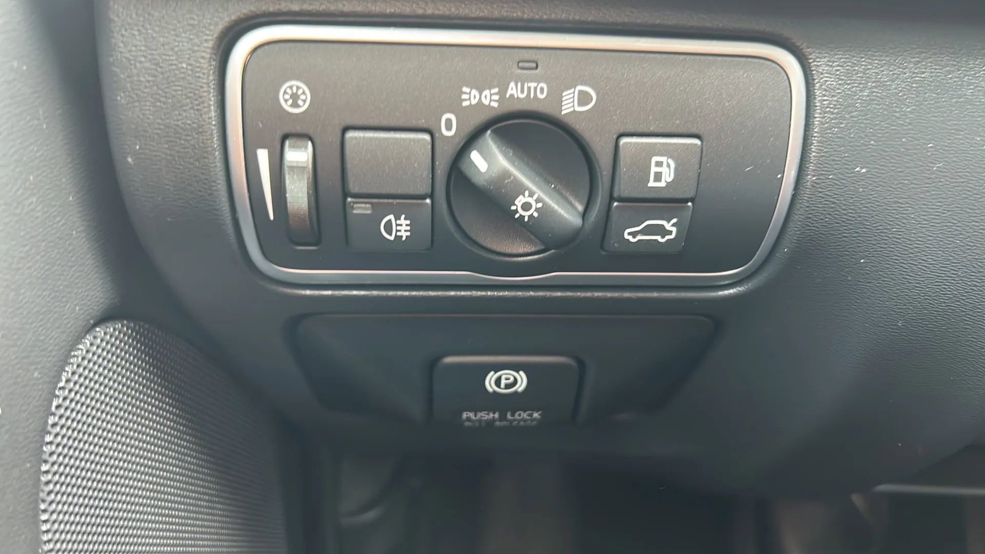 Used 2015 Volvo XC60 T6 Premier Plus AWD/4WD image 25