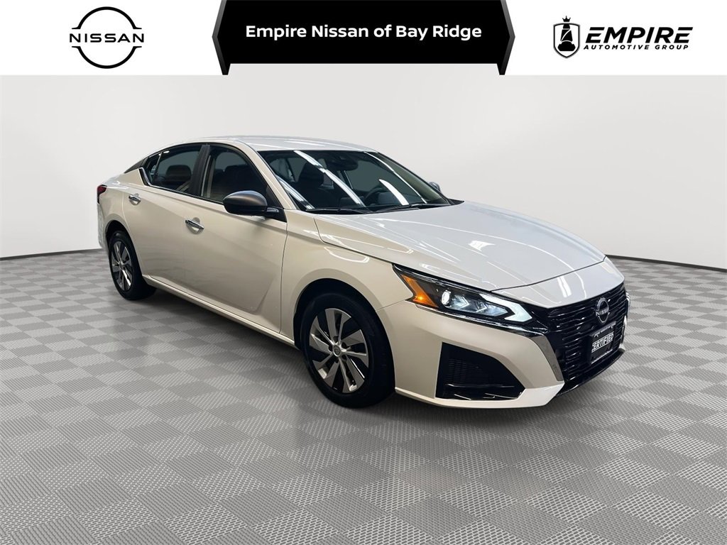 Certified 2025 Nissan Altima 2.5 S image 1