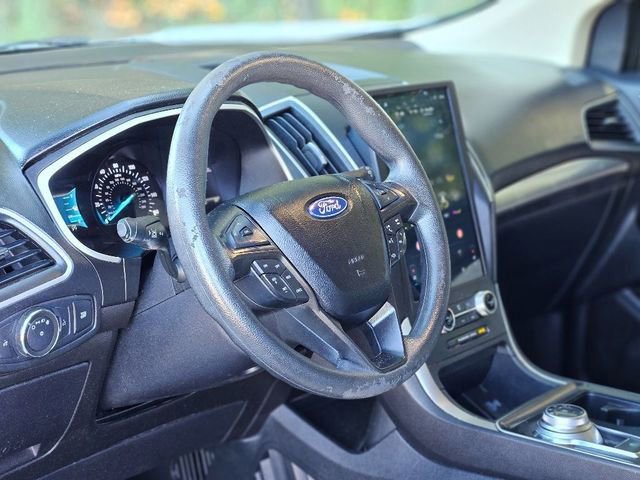 Used 2021 Ford Edge SE image 12