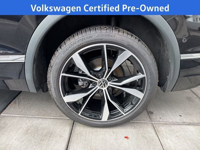 Certified 2024 Volkswagen Tiguan SEL R-Line image 16