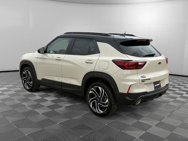 New 2026 Chevrolet TrailBlazer RS w/ Convenience Package AWD/4WD image 3