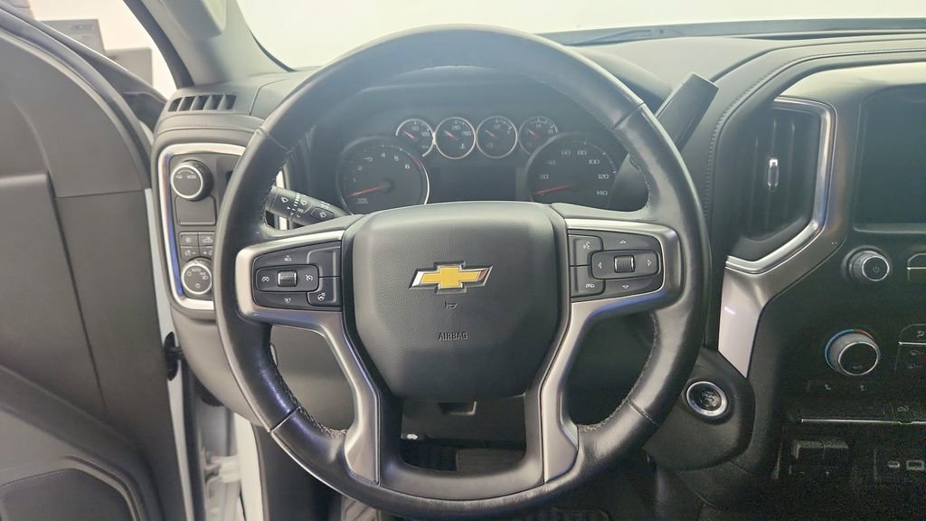 Used 2022 Chevrolet Silverado 2500 LT w/ Convenience Package image 16