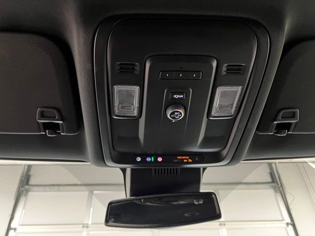 Used 2024 GMC Yukon SLT AWD/4WD image 40