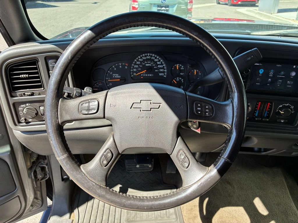 Used 2006 Chevrolet Silverado 2500 LT w/ Heavy-Duty Power Package AWD/4WD image 16