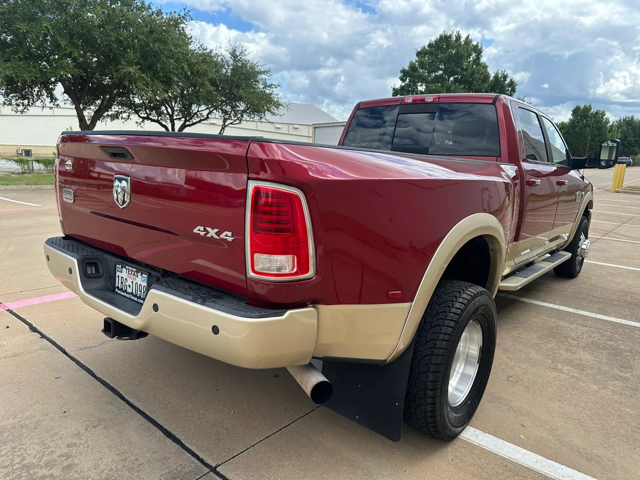 Used 2015 RAM 3500 Laramie Longhorn AWD/4WD image 9