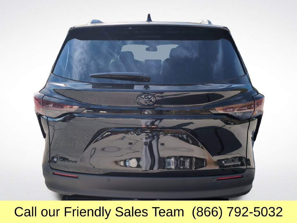 New 2026 Toyota Sienna XLE Woodland Edition AWD/4WD image 4