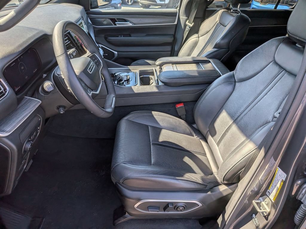Used 2024 Jeep Wagoneer Series II AWD/4WD image 17