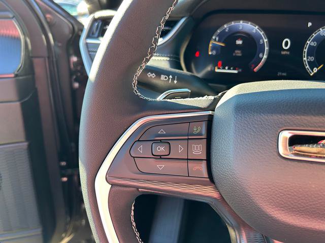 New 2025 Jeep Grand Cherokee 4WD image 16