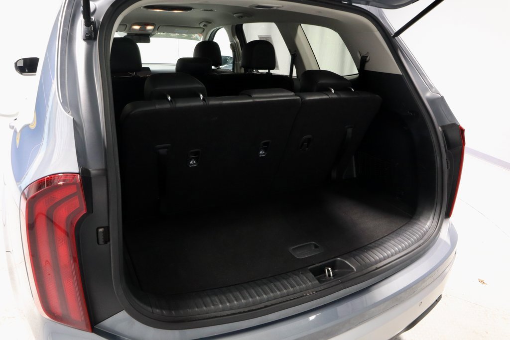 Used 2023 Kia Telluride LX image 13
