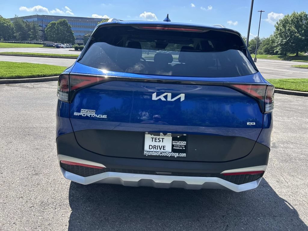 Used 2023 Kia Sportage EX AWD/4WD image 6
