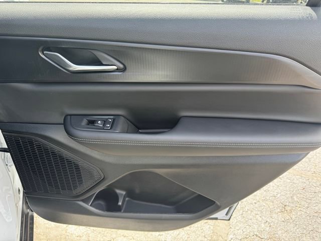 Used 2025 Jeep Grand Cherokee L Laredo w/ Trailer Tow Package image 15