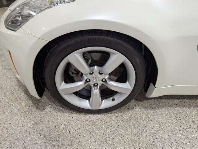 Used 2006 Nissan 350Z Enthusiast w/ (K96) Aerodynamics Pkg RWD image 9