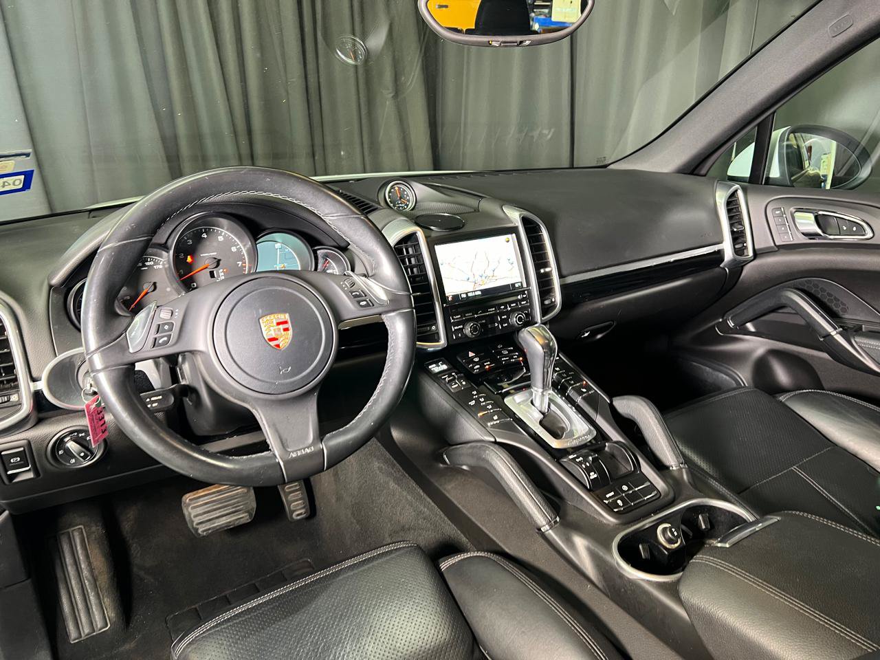 Used 2014 Porsche Cayenne AWD/4WD image 4