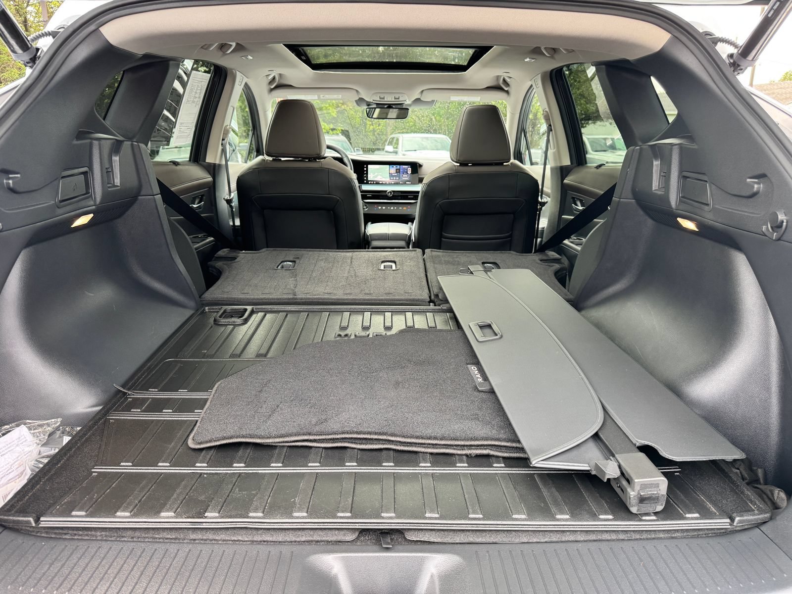 Used 2025 Nissan Murano Platinum w/ Cargo Package AWD/4WD image 7