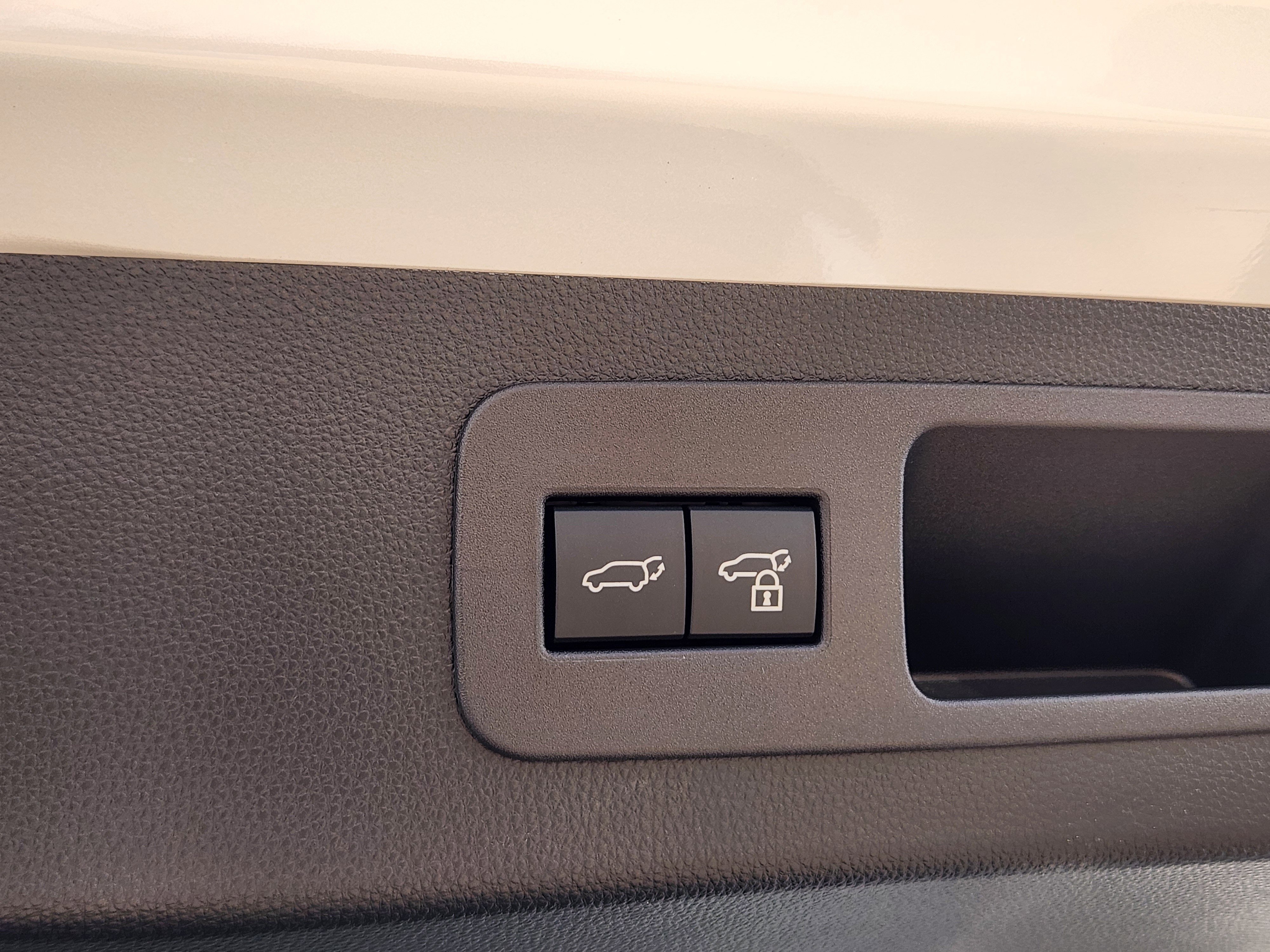 New 2026 Lexus LX 600 4WD w/ Luxury Package image 25