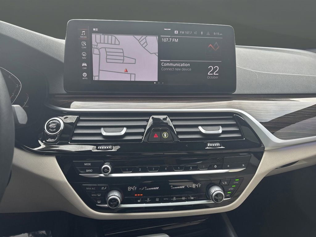 Used 2023 BMW 530i xDrive w/ Premium Package image 9