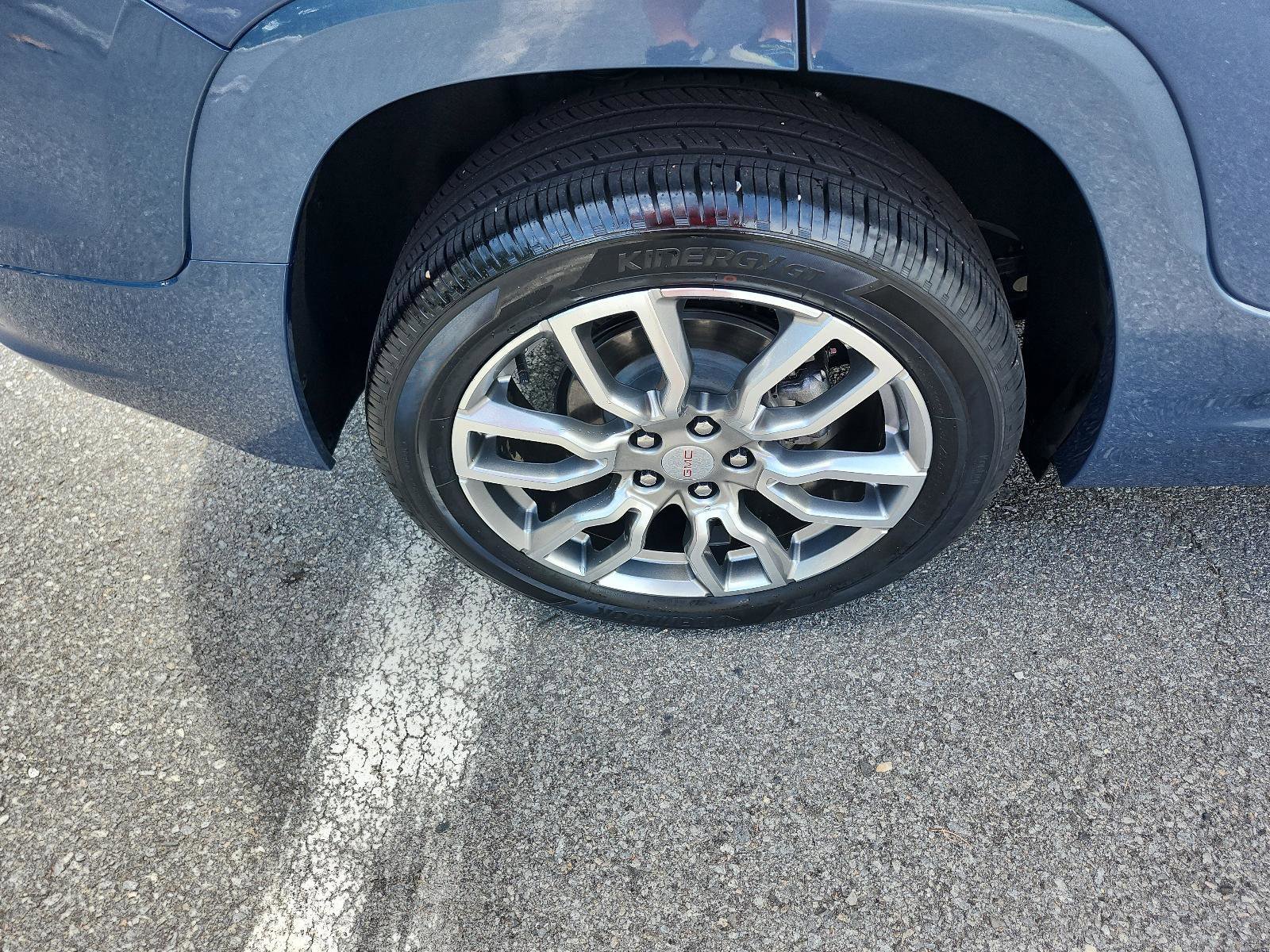 Certified 2024 GMC Terrain Denali w/ Denali Premium Package AWD/4WD image 6