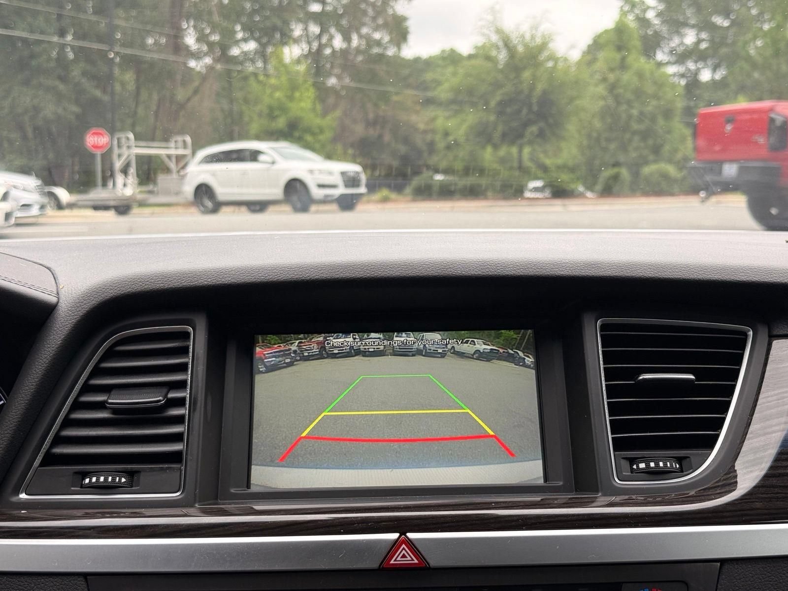 Used 2015 Hyundai Genesis 3.8 RWD image 40