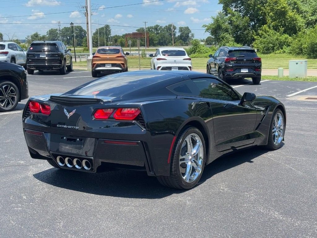 Used 2017 Chevrolet Corvette Stingray Coupe w/ 3LT Preferred Equipment Group RWD image 3