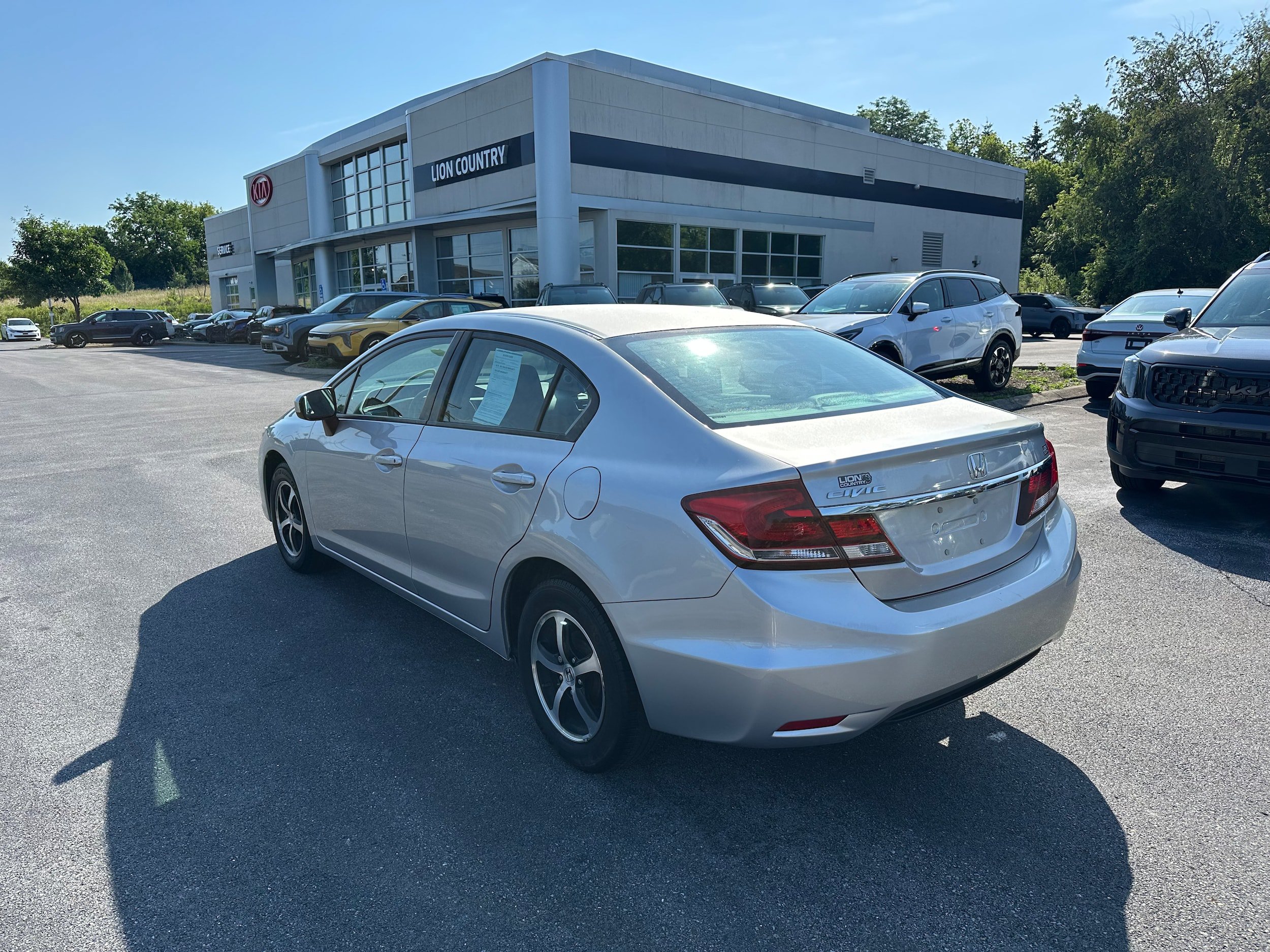 Used 2015 Honda Civic SE image 7
