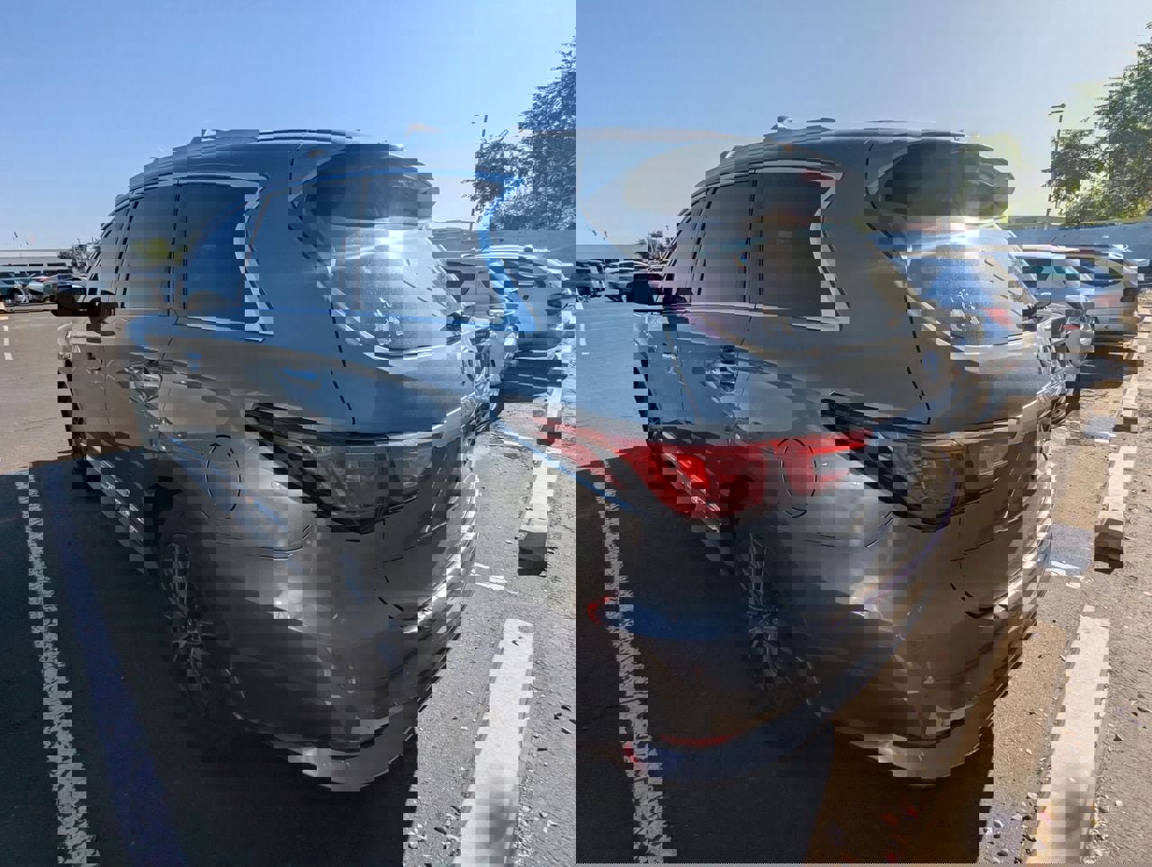 Used 2017 INFINITI QX60 Luxe w/ Deluxe Technology Package AWD/4WD image 6