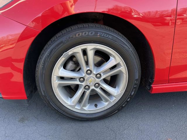 Used 2018 Chevrolet Cruze LT w/ Convenience Package image 8