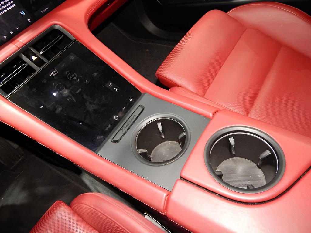 Used 2020 Porsche Taycan 4S image 22