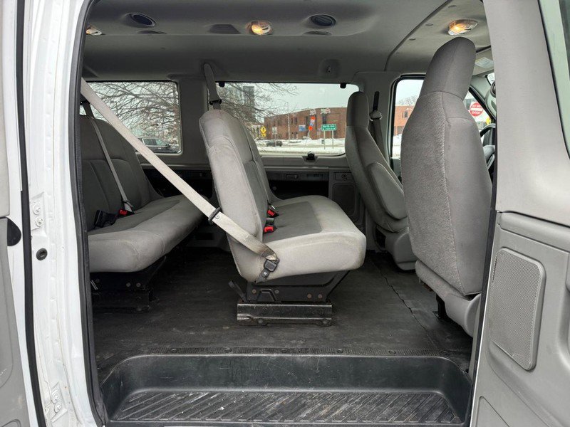 Used 2014 Ford E-350 and Econoline 350 XLT image 14