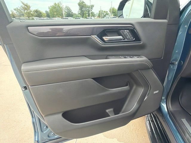 New 2026 GMC Yukon XL Elevation w/ Elevation Premium Package AWD/4WD image 10