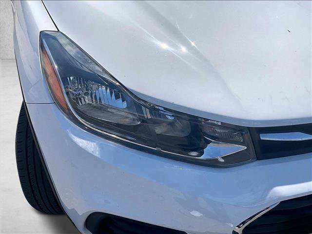 Used 2020 Chevrolet Trax LS FWD image 30