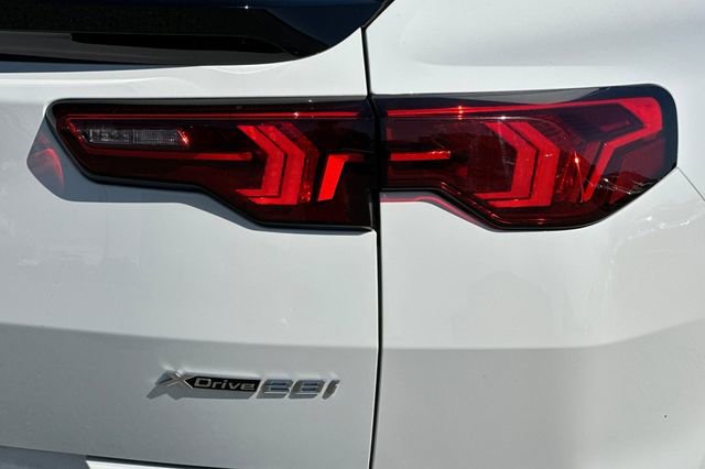 Used 2025 BMW X2 xDrive28i w/ M Sport Package AWD/4WD image 32