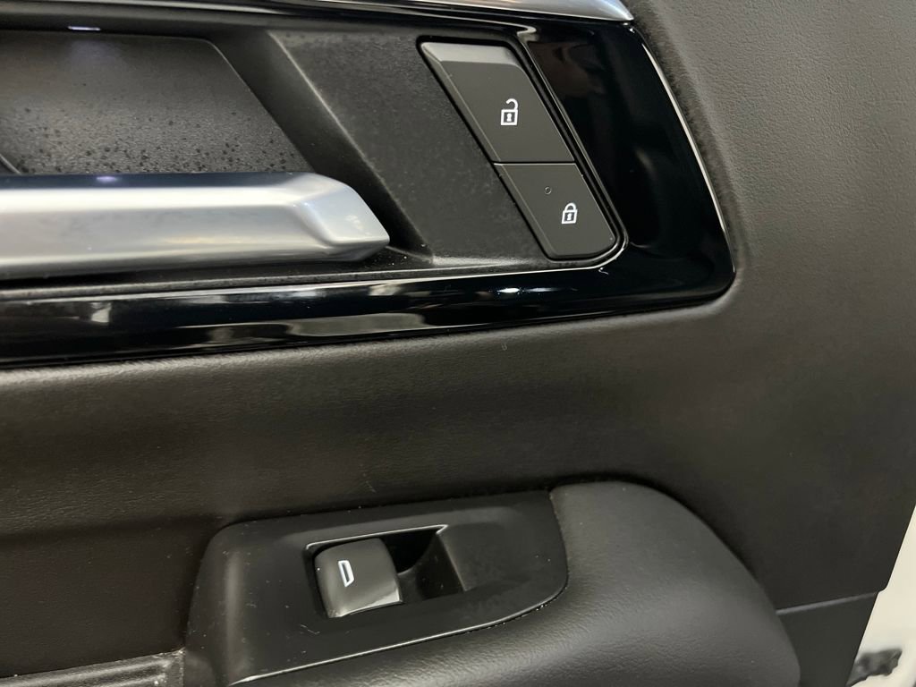 Used 2025 Chevrolet Tahoe Z71 image 16